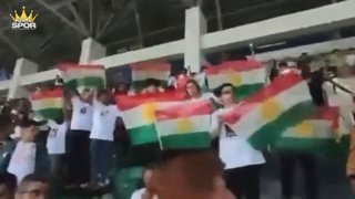 Amed - Bursaspor maçında Kürdistan bayrağı açıldı