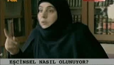 Emine Şenlikoğlu eşcinsellikten döndürdü  1