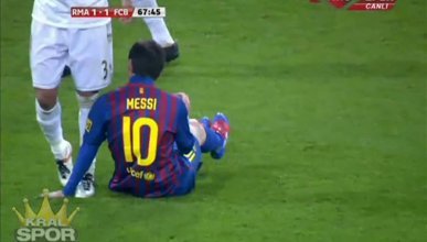 Pepe Messi'nin elini kırıyordu HD