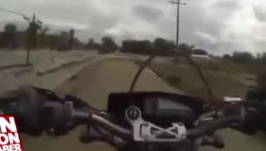 Sele kapılan motosiklet sürücüsünün ölüm kalım savaşı