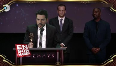 Burak Özçivit'e Beyaz Show'da Emmy sürprizi