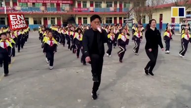Öğrencilerine boş vakitlerinde shuffle dansı öğreten öğretmenler