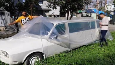 Düğünü için 1978 model otomobili limuzine dönüştürdü