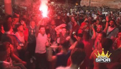 Liverpoollu taraftarların Taksim’de kupa coşkusu