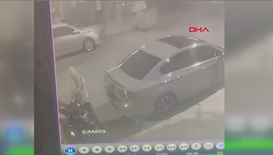 Bağcılar'da motosiklet çalan 2 hırsız, kameraya yakalandı