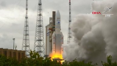 James Webb Uzay Teleskobu Ariane 5 roketiyle fırlatıldı