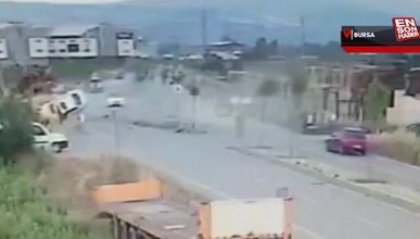Bursa'da ani manevra yapan sürücü karşı şeride geçti