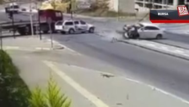 Bursa'da kırmızı ışığa uymayan sürücü kaza yaptı