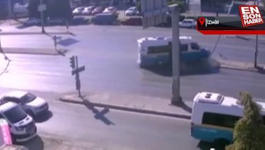 İzmir'de 16 kişinin yaralandığı kaza anı kamerada