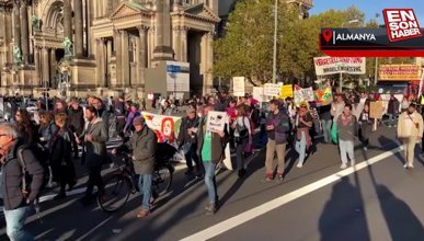 Almanya’da enerji ve yaşam maliyetlerinin artması protesto edildi