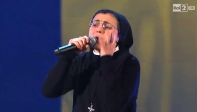 O Ses İtalya'ya katılan rahibe kiliseyi bıraktı