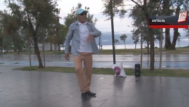 Antalya'da 69 yaşındaki Rus turistin dansı şaşırttı