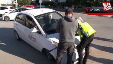 Antalya’da sürücü eğitmeni ile otomobil kaza yaptı