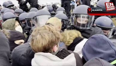 Almanya'da çevre aktivistleri ile polis arasında arbede yaşandı