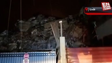 İzmir'de yıkım aşamasındaki bina çöktü