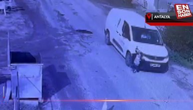Antalya'da yolun karşısına geçmeye çalışan çocuğa araba çarptı