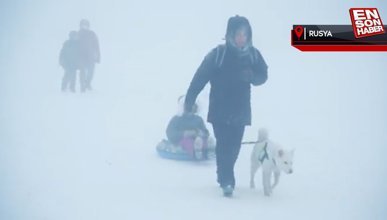 Dünyanın en soğuk şehri Yakutsk'ta termometreler eksi 50'yi gördü