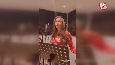 Demet Özdemir Antidepresan şarkısını söyledi