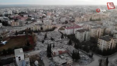 Adıyaman’da enkaza dönen binalar depremin şiddetini gözler önüne serdi