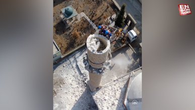 Şanlıurfa'da depremde hasar gören minare kontrollü yıkıldı