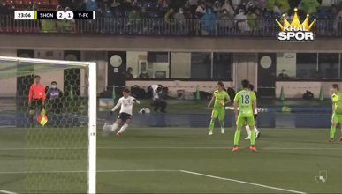 Japon futbolcudan kendi kalesine klas gol