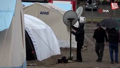 Kahramanmaraş'ta sağanak yağmur depremzedelere zor anlar yaşattı