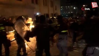 Gürcistan'da parlamento önünde hükümet protestosu