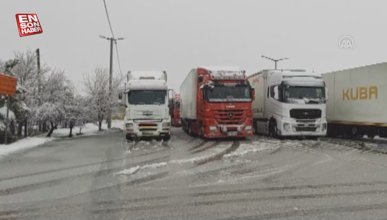 Antalya-Konya kara yolu kar nedeniyle tırların geçişine kapatıldı