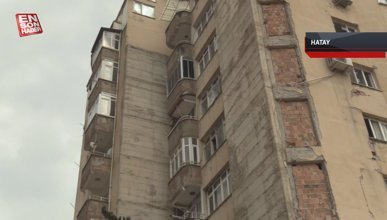 Hatay'da 13 katlı binanın yıkıldığı sitedeki güçlendirilmiş iki blokta 60 aile hayatta kaldı