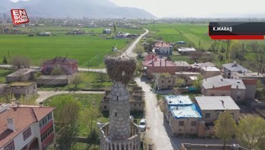 Elbistan'da leyleklerin 64 yıldır yuva yaptığı minare de depremde yıkıldı