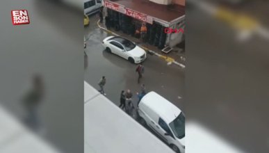 Sultanbeyli'de iki sürücünün park yeri kavgası kamerada