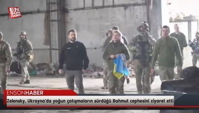 Zelensky, Ukrayna'da yoğun çatışmaların sürdüğü Bahmut cephesini ziyaret etti