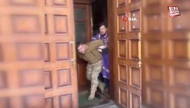 Kilisede ayin sırasında rahip ile Ukraynalı asker arasında kavga