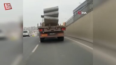 Arnavutköy'de beton blokları tedbirsiz taşıyan sürücü trafikte tehlike saçtı