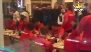 Balıkesirspor, taraftarının saldırısına uğradı