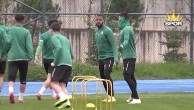 Giresunspor, FIFA'ya başvuran oyuncularla ilgili sorununu çözmeye çalışıyor