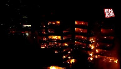 İzmir'de 4 bloklu lüks sitedeki yangın havadan görüntülendi