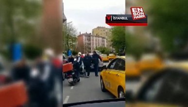 Kadıköy'de motosiklet sürücüsünün darbedilme anı kamerada