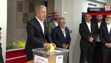 Milli Savunma Bakanı Hulusi Akar oyunu kullandı