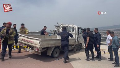 Bursa'da kontrolden çıkan kamyonet virajı alamadı