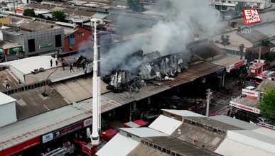 İzmir'de sanayi sitesinde çıkan yangın kontrol altına alındı