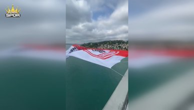 Samsunspor'un bayrağı İstanbul Boğazı'na asıldı