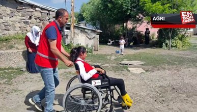 Kızılay engelli bireyleri unutmadı, tekerlekli sandalye hediye etti