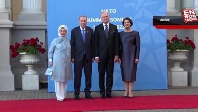 Cumhurbaşkanı Erdoğan ve eşi Emine Erdoğan, NATO Zirvesi akşam yemeğine katıldı