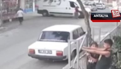 Antalya'da minibüsün altında can verdi: O anlar kamerada