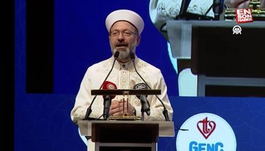 Ali Erbaş: Ahlaklı gençlerden mahrum kalan toplumlar umudunu yitirirler