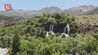 Erzincan'ın Girlevik Şelalesi'ne ziyaretçi akını