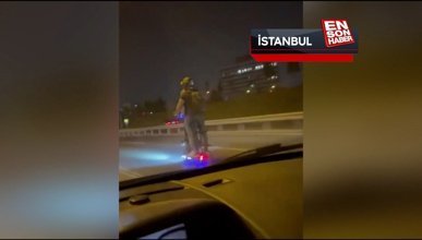 Zeytinburnu'nda 2 kişi skuterle otomobillerin arasında tehlikeye saçtı