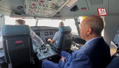 Cumhurbaşkanı Erdoğan, yenilenen Ercan Havalimanı'na inişi uçağın kokpitinden izledi
