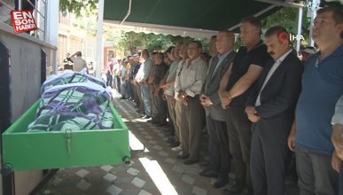 Afyonkarahisar’da minibüs faciasında ölenler toprağa verildi